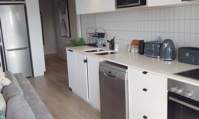 Green Point Apartamento | Chic apartment with WiFi and AC in fantastic Cape Town