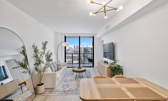 Midtown Apartamento | Chic BRAND NEW Hyde Midtown Apartment