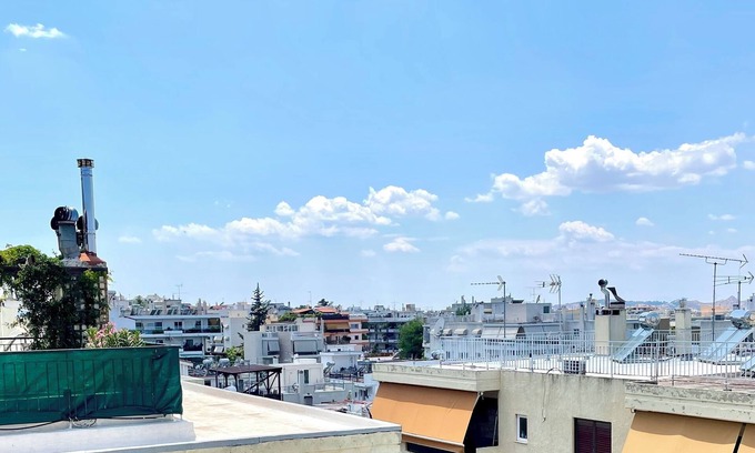 Agia Paraskevi Apartamento | Chic & central studio in the northern sunburns of Athens