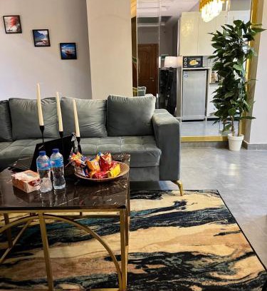 Bahria Town Apartamento | Chic Chamber 2BHK Bahria Living Self Check-in