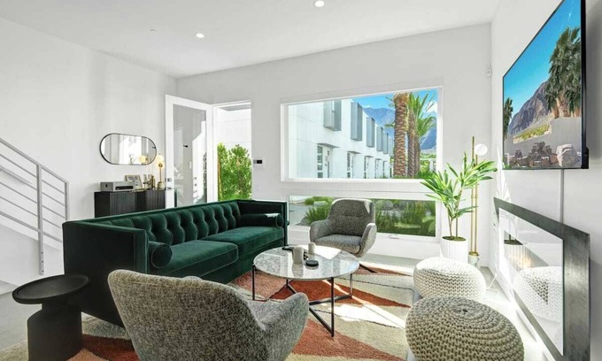 Little Tuscany Casa | Chic Chic Boom- 2 Bedroom Condo, plus office with Full Murphy Bed