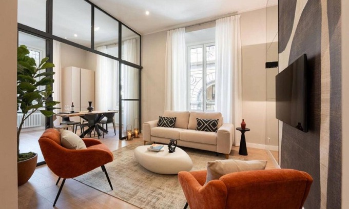 Duomo Apartamento | Chic City-Centre Apartment with Patio Near the Duomo & Uffizi in Florence