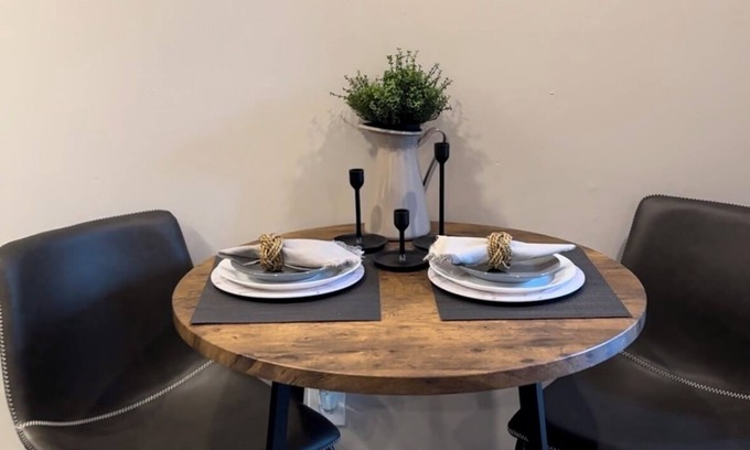 Charlotte Condominio | Chic & Cozy Plaza Midwood Gem-1 bedroom condo with A/C