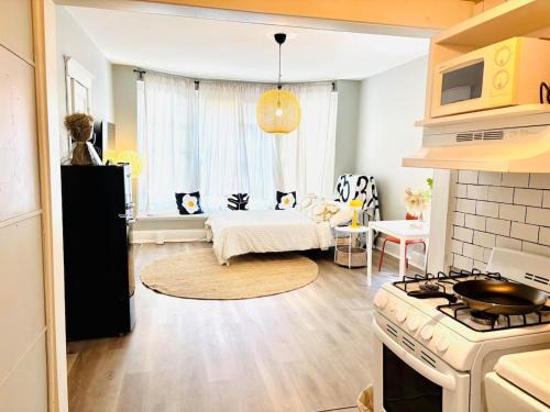 Midtown Apartamento | Chic & Cozy Studio Retreat