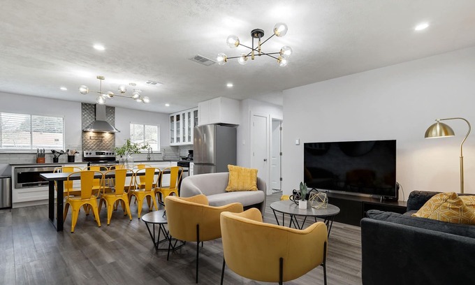 North Richland Hills Casa | Chic & Cozy Bungalow | Pool, Grill, Laundry