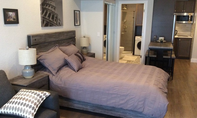 Castlewood Apartamento | Chic Denver Tech studio