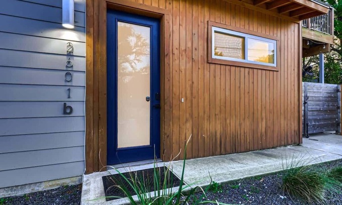 Govalle Casa | Chic East Austin Home | Walkable w/Private Yard
