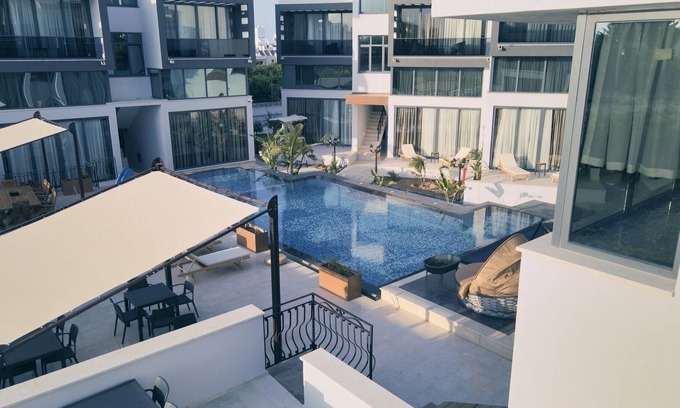 Karakum Casa | Chic Flat w Pool 5 min to Beach in Kyrenia