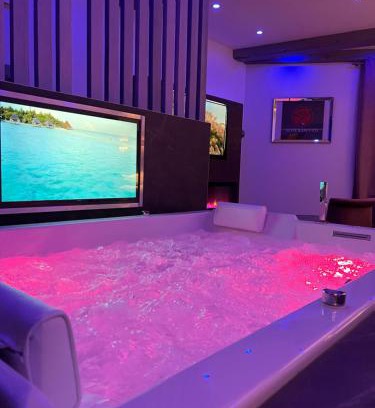 Plaine Centre Ville Apartamento | Chic & Jacuzzi