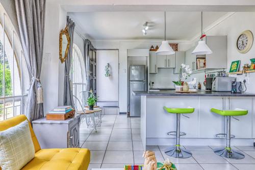 The Reeds Apartamento | Chic Midtown Studio-1 Bed-solar-pool-fibre-samrand