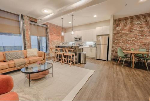 Downtown Boston Apartamento | Chic Modern 2 bed Apartment with Exposed Brick