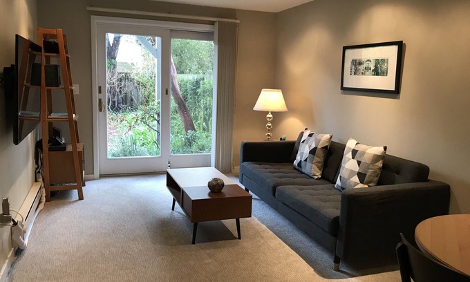 Marina District Casa | Chic modern and quiet Marina 1-bdrm apartment