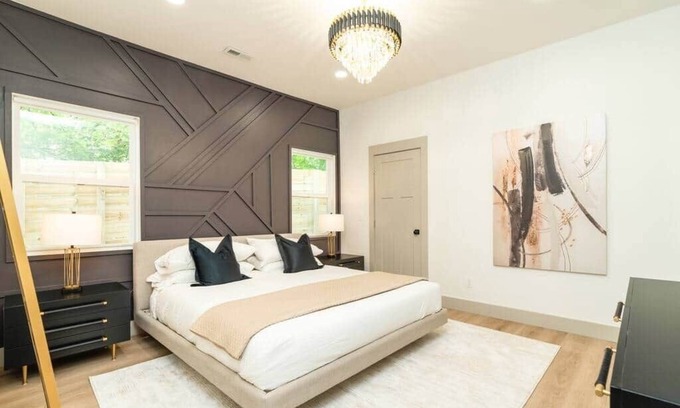 Parkridge Casa | Chic Modern Home 3mi UT/Downtown