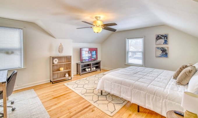 Southfield Casa | Chic Modern Home - Family Friendly - Garage & Pool