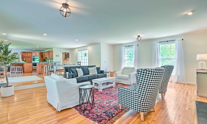 Kingston Springs Casa | Chic Nashville-Area Retreat with Private Pool!