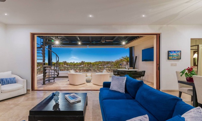 Palmilla Condominio | Chic Palmilla Dunes with Charm and Amenities