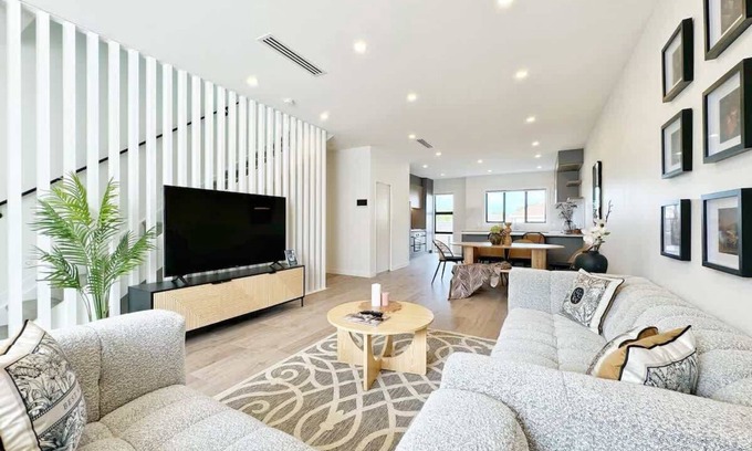 Greenlane Condominio | Chic Retreat 3Beds Lux Townhouse -ASB showgrounds