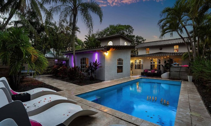 Victoria Park Apartamento | Chic Retreat | Heated Pool & Floats|Close to Beach
