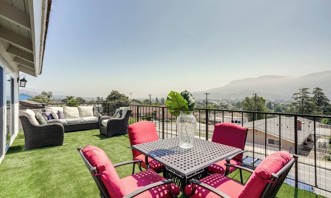 Santa Paula Casa | Chic Santa Paula Home w/ Mountain & City Views!