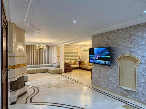 Ville Nouvelle Apartamento | Chic & Spacious 4BR with Jacuzzi-Fez New City Stay