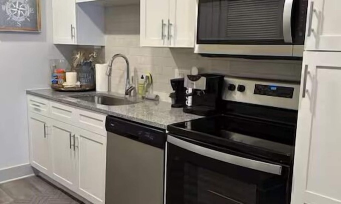 OST - South Union Apartamento | Chic Studio Apartment with AC, WiFi, fitness room in Med Cntr Houston