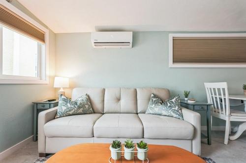 Siesta Key Village Apartamento | Chic Studio Cottage - Walk to Siesta Key Beach!