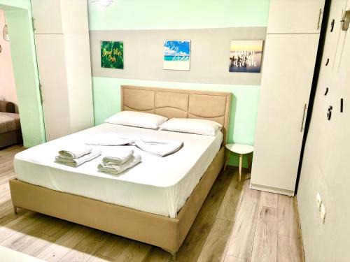 Tirana Apartamento | Chic studio downtown tirana