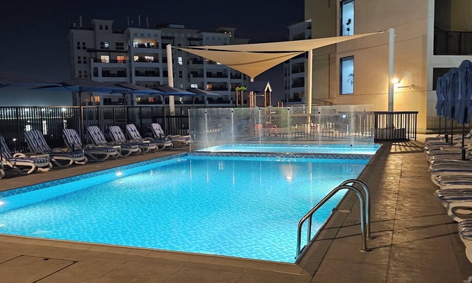 Al Hamra Village Apartamento | Chic studio with AC, fitness room, swimming pool, open sea in marvelous Al Hamra