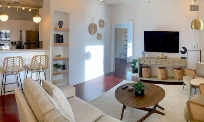 Uptown Apartamento | Chic Updated 1bd 1 bth in Downtown Denver