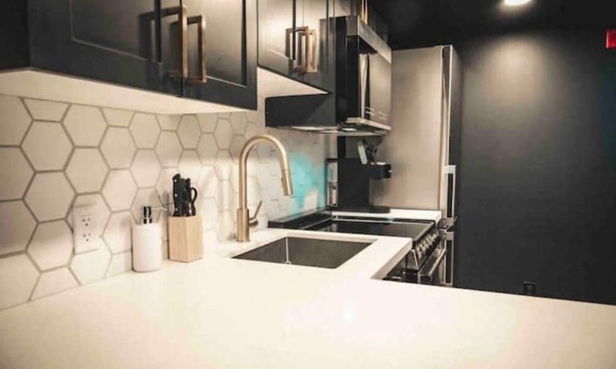 Barrie Apartamento | Chic Urban Getaway