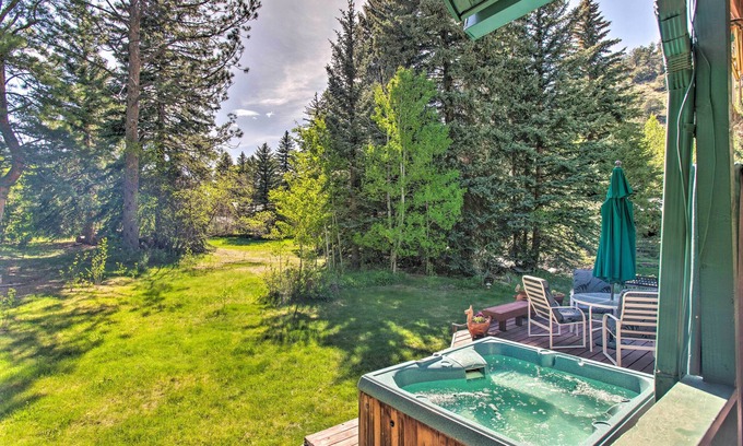 Idaho Springs Apartamento | ‘Chicago Creek B & B‘: 1 Mi to Mt Blue Sky!