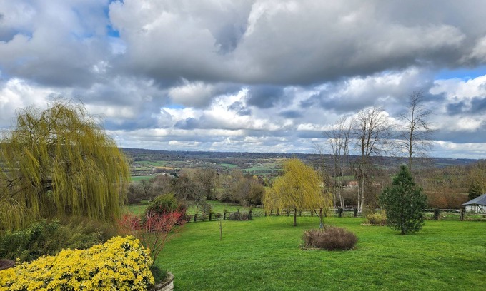 Saint-Julien-sur-Calonne Casa | CHICAMOUR - Beautiful apartment with terrace - Near Pont L'Evêque - 2 People