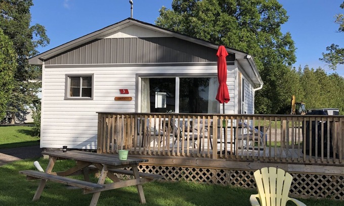 Lavigne Cabaña | Chickadee #3 Graceland Cottages