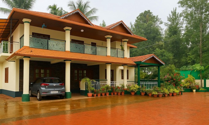 Suntikoppa Villa | Chiguru homestay