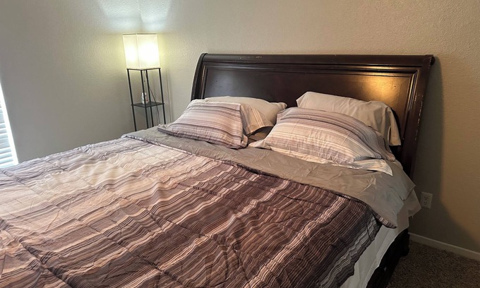 Houston Apartamento | Chiidbest 2-bedroom apartment with WiFi, AC in vibrant Houston