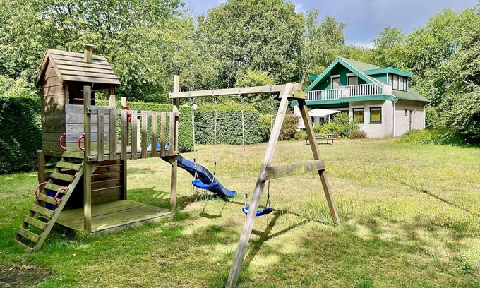 Burgh-Haamstede Casa | Child- and dogfriendly holiday home with a spacious garden, 4 bedrooms, 2 bathrooms
