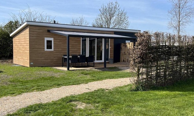 Meliskerke Casa | Child friendly 6-person mobile home on a farm campsite near Zoutelande