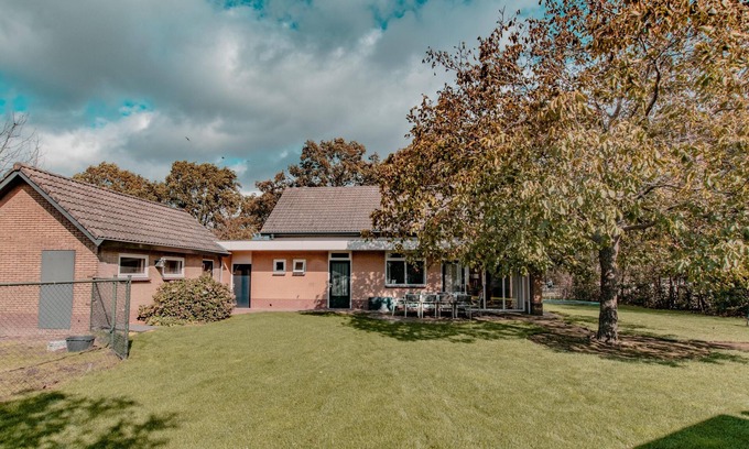 Diessen Casa | Child friendly detached villa with hot tub