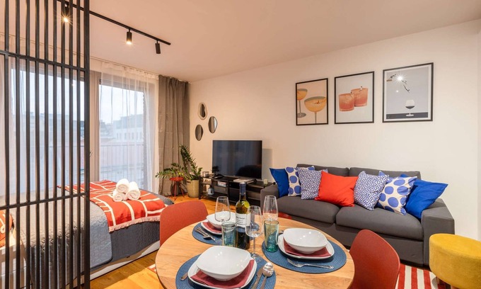 Karlin Apartamento | Chill at our luxurious apartment in the beating heart of modern Prague.