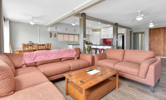 Cessnock Apartamento | Chillout with Pool in Hunter Valley & Wineries - FREE WiFi - Swimming Pool - Wineries - Concerts - HV Gardens & Zoo