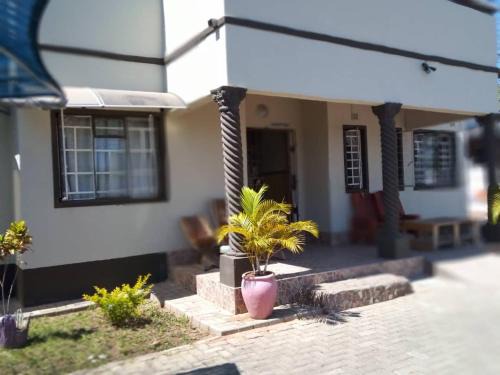 Kasane Casa | Chiloto Guest House