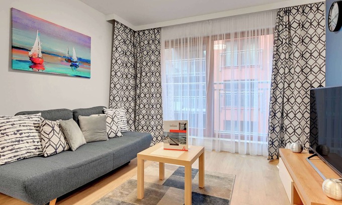 Old Town Apartamento | Chmielna 63 | Beautiful Studio | Smart TV