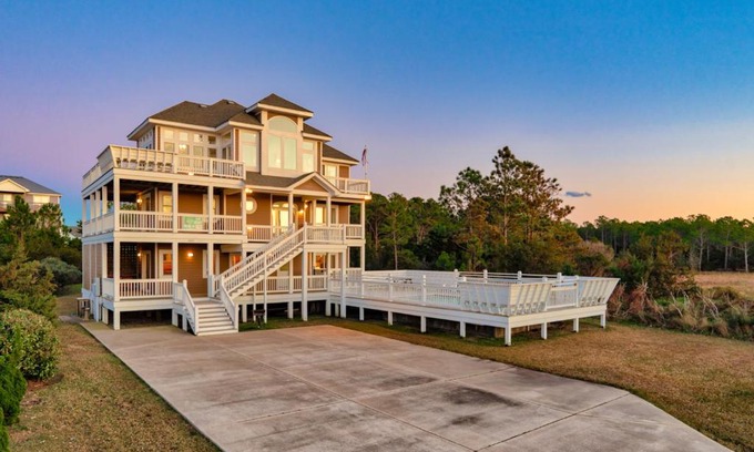 Wind Over Waves Casa | Chocolate Sundae 196