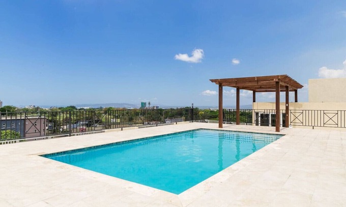 Barbican Apartamento | Choose To Be Happy @ Twenty 2A #201 [2-Bedroom w/ Pool]