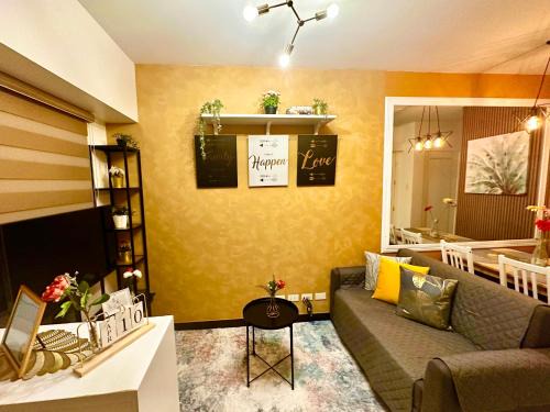 A. Bonifacio Apartamento | Chris&CarlPlace