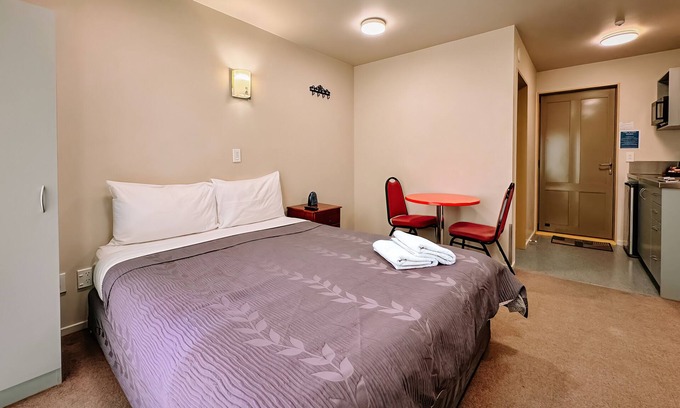 Christchurch City Centre Cabina | Christchurch City Central Queen Studio with Full Kitchen