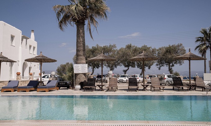 Ampelas Hotel | Christiana Hotel