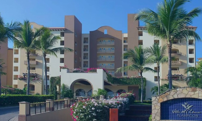 Flamingos Complejo | Christmas in 2 BR Suite Flamingos