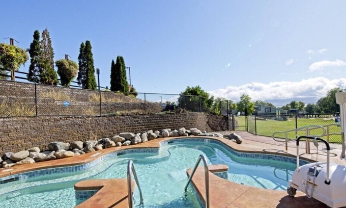 Wisconsin Dells Casa | Christmas Mountain Village™ - 2 Bedroom 2 Bath Townhome