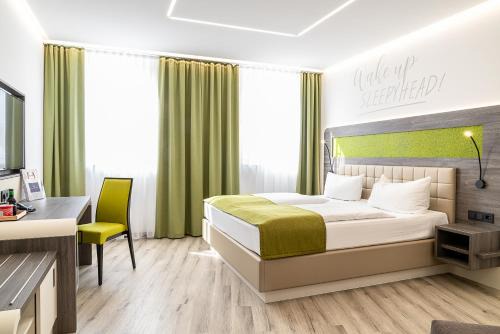 Lend Hotel | CHRIZZ Rooms